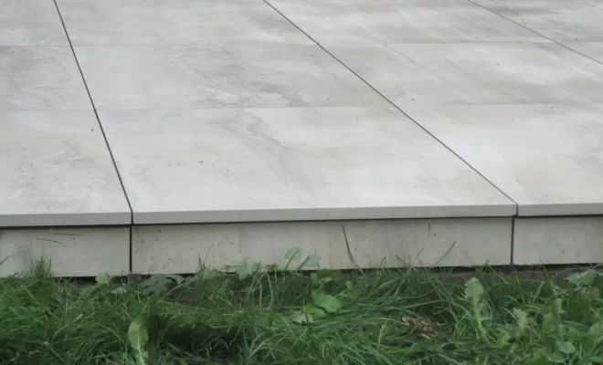 Pose de terrasse en carrelage sur plots réglables à Voiron